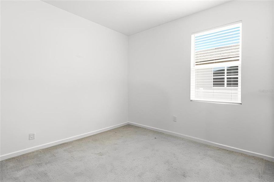 Spacious, unfurnished interior of a new home in , Clermont (Image 33).