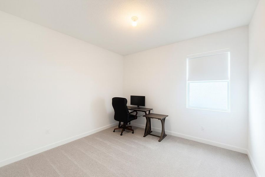 Spacious, unfurnished interior of a new home in Tradition - Cadence, Port St. Lucie (Image 18).