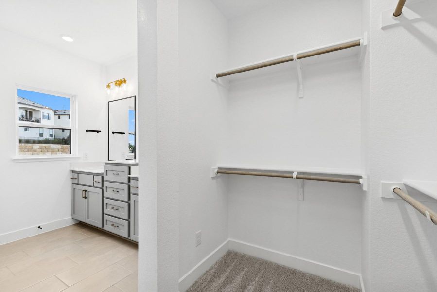 Owner's Closet Owner's Closet