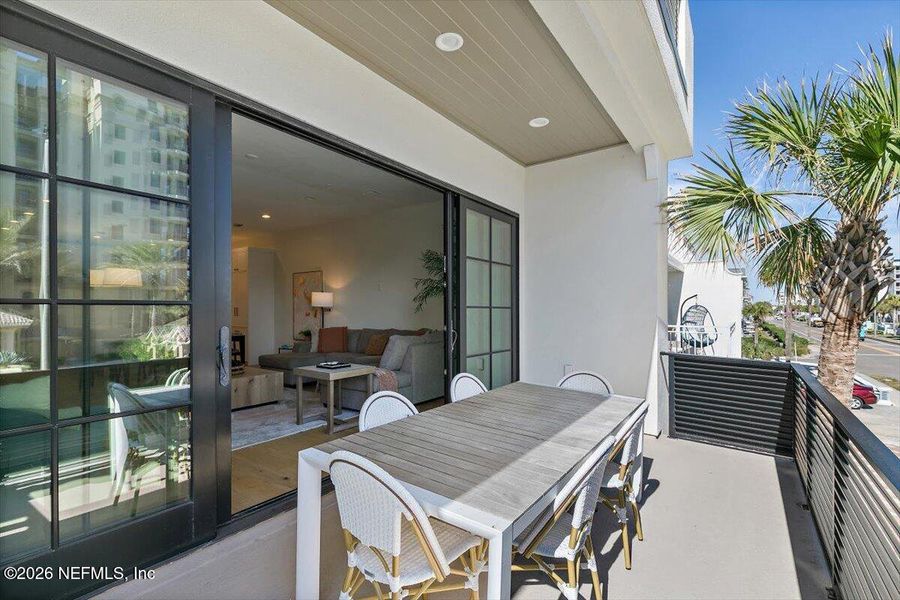 Exterior details and patio area of a home in , Jacksonville Beach (Image 23).