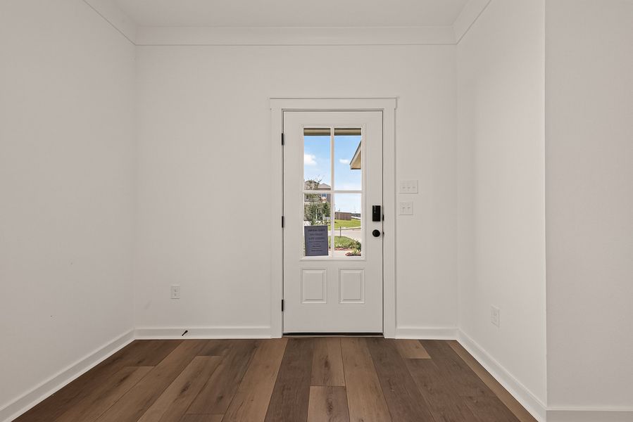 Spacious, unfurnished interior of a new home in Aldeana, Bonney (Image 20).