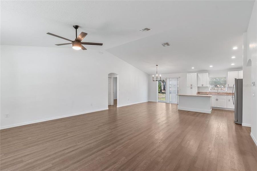 Spacious, unfurnished interior of a new home in , Summerfield (Image 27).