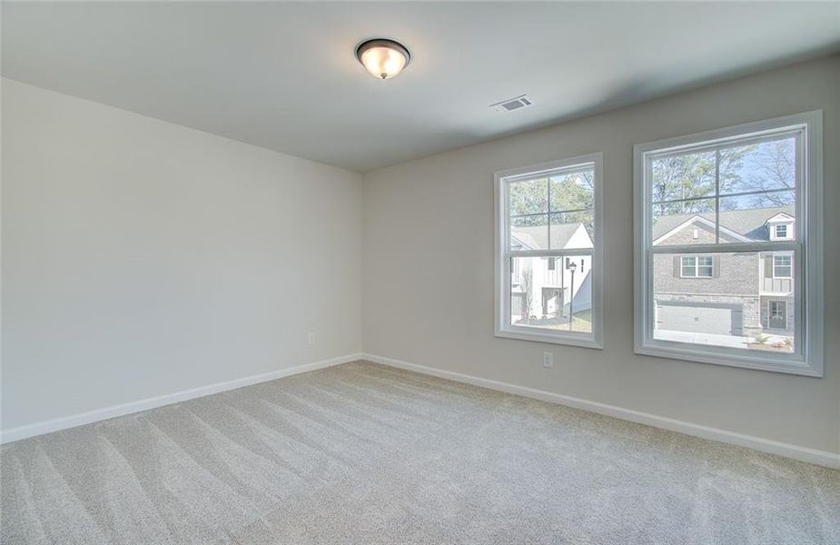 Spacious, unfurnished interior of a new home in Crofton Place Enclave, Snellville (Image 18).