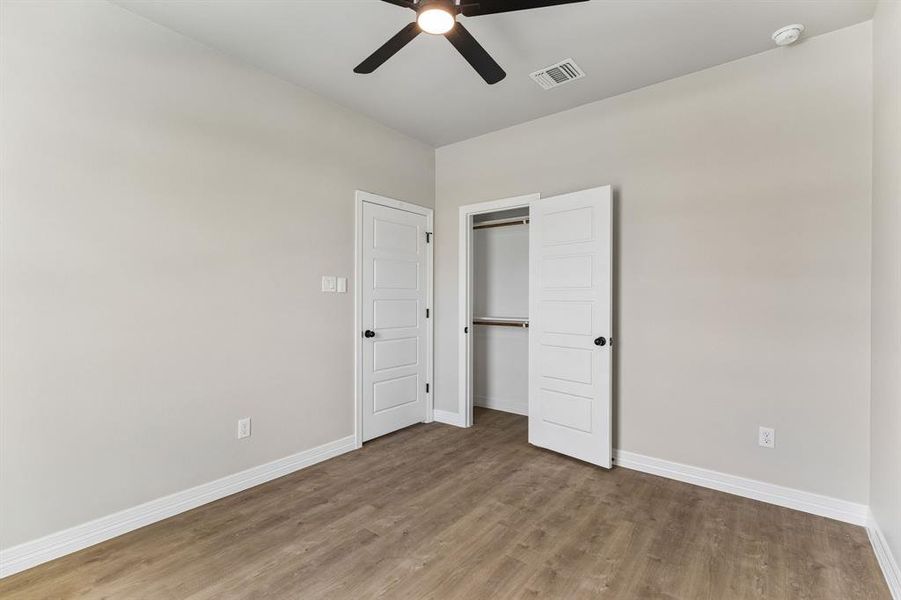 Spacious, unfurnished interior of a new home in , Killeen (Image 31).