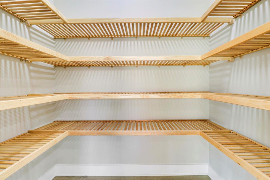 Spacious, unfurnished interior of a new home in , Jensen Beach (Image 40).