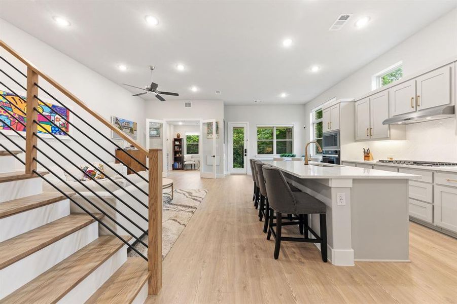 Furnished interior view inside a new home in , Dallas (Image 7). Furnished interior view inside a new home in , Dallas (Image 7).