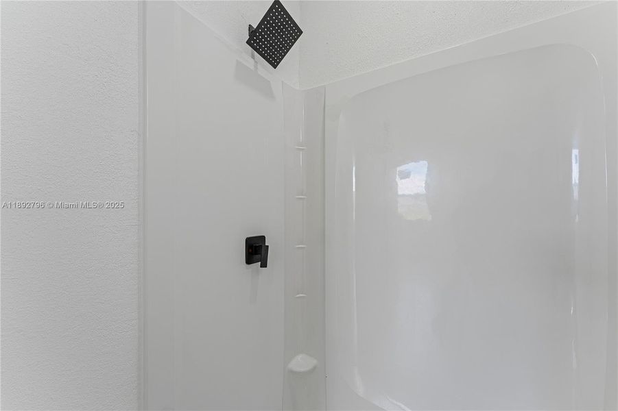 Close-up of interior finishes inside a home in , Lehigh Acres (Image 8). Close-up of interior finishes inside a home in , Lehigh Acres (Image 8).