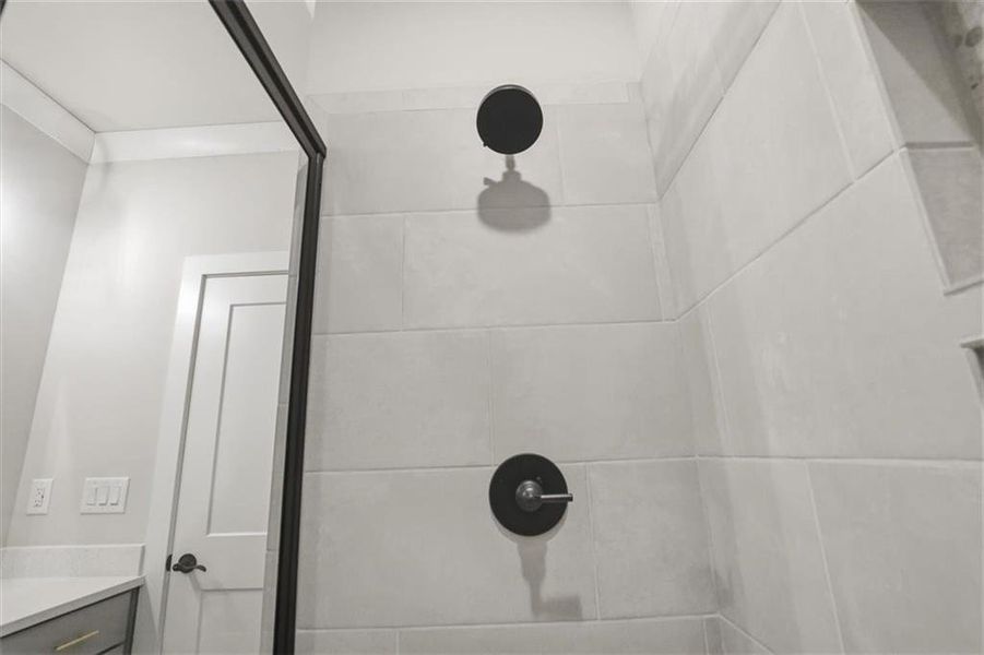 Close-up of interior finishes inside a home in , Clarkesville (Image 21).