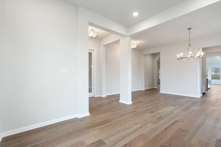 Representative unfurnished interior of a home built from the Palmer by Ashton Woods in The Estates at La Cima, San Marcos (Image 39).