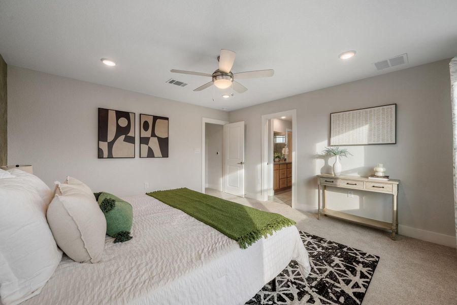 Furnished interior view inside a new home in Sarah's Creek, Pflugerville (Image 6).