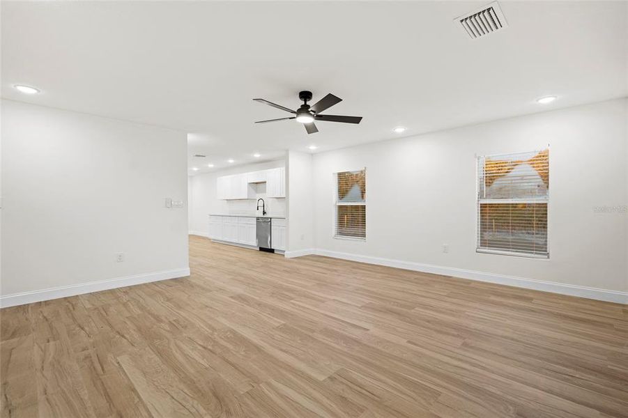 Spacious, unfurnished interior of a new home in , Okeechobee (Image 20).