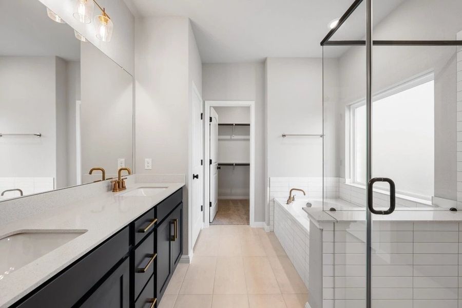Furnished interior view inside a new home in Berry Creek Highlands, Georgetown (Image 13).