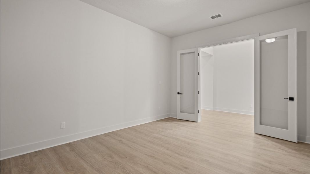 Spacious, unfurnished interior of a new home in Turnleaf, Punta Gorda (Image 20). Spacious, unfurnished interior of a new home in Turnleaf, Punta Gorda (Image 20).