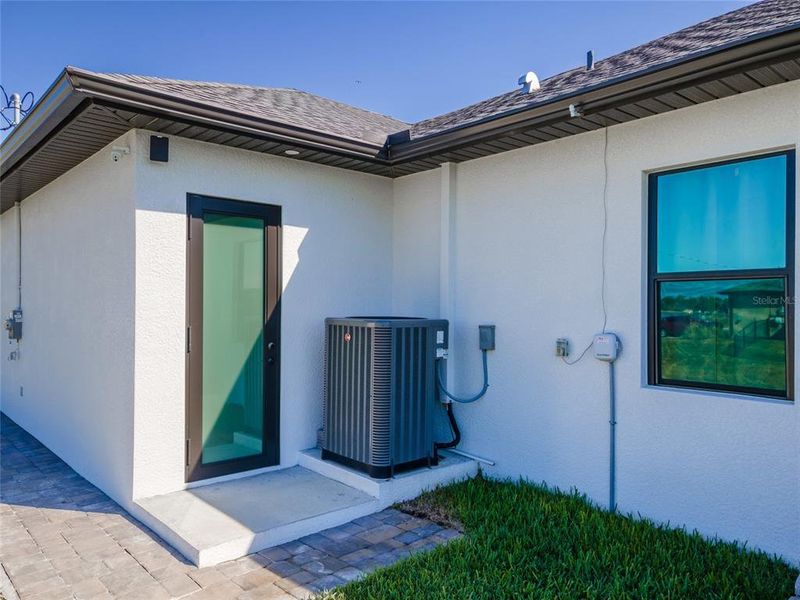 Exterior details and patio area of a home in , Cape Coral (Image 4). Exterior details and patio area of a home in , Cape Coral (Image 4).