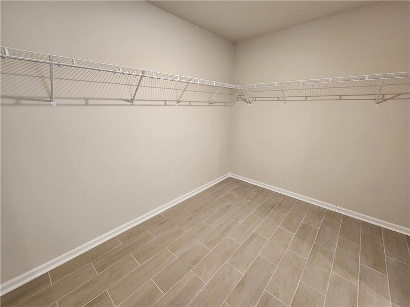 Spacious, unfurnished interior of a new home in The Woodlands Preserve, Jackson (Image 38).