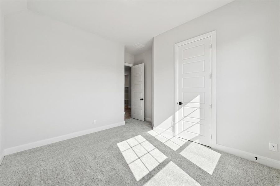 Spacious, unfurnished interior of a new home in Mantua Point Classics, Van Alstyne (Image 15). Spacious, unfurnished interior of a new home in Mantua Point Classics, Van Alstyne (Image 15).