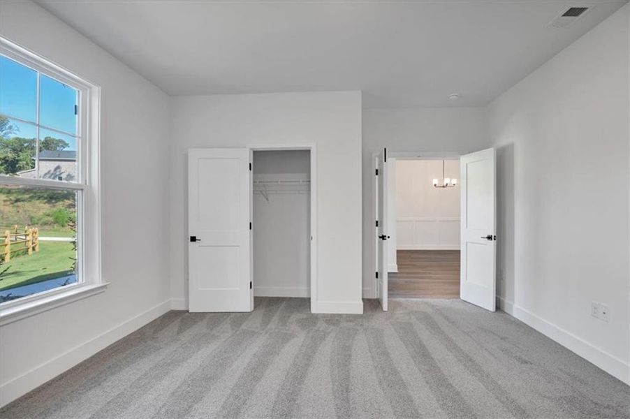 Spacious, unfurnished interior of a new home in Tuscany Hills, Douglasville (Image 27).