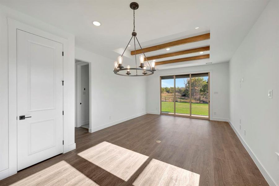 Spacious, unfurnished interior of a new home in Heath Golf & Yacht Villas, Heath (Image 24).