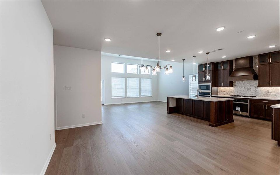 Spacious, unfurnished interior of a new home in Solterra, Mesquite (Image 17). Spacious, unfurnished interior of a new home in Solterra, Mesquite (Image 17).