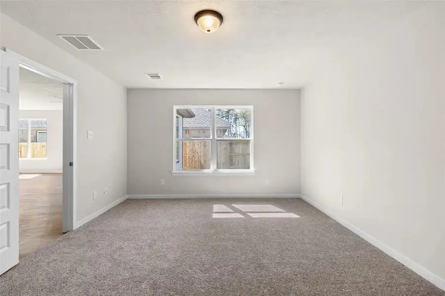 Spacious, unfurnished interior of a new home in Ladera Creek, Conroe (Image 9). Spacious, unfurnished interior of a new home in Ladera Creek, Conroe (Image 9).