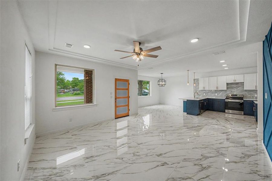 Spacious, unfurnished interior of a new home in , Fort Worth (Image 14).