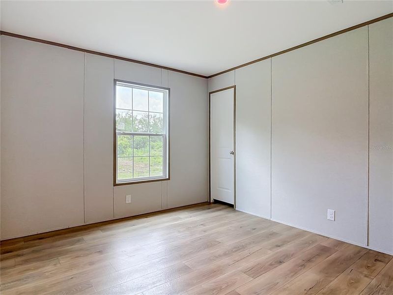 Spacious, unfurnished interior of a new home in , Deland (Image 19).