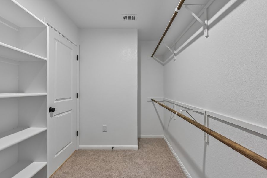 Spacious, unfurnished interior of a new home in Saddle Ridge at Wildhorse Ranch, Austin (Image 25). Spacious, unfurnished interior of a new home in Saddle Ridge at Wildhorse Ranch, Austin (Image 25).