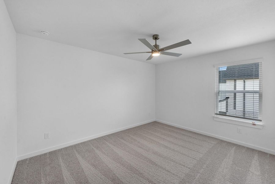 Spacious, unfurnished interior of a new home in Grand Mason Crossing, Katy (Image 26).
