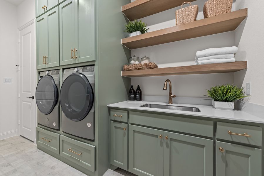 Furnished interior view inside a new home in The Homestead - 62', Rockwall (Image 17).