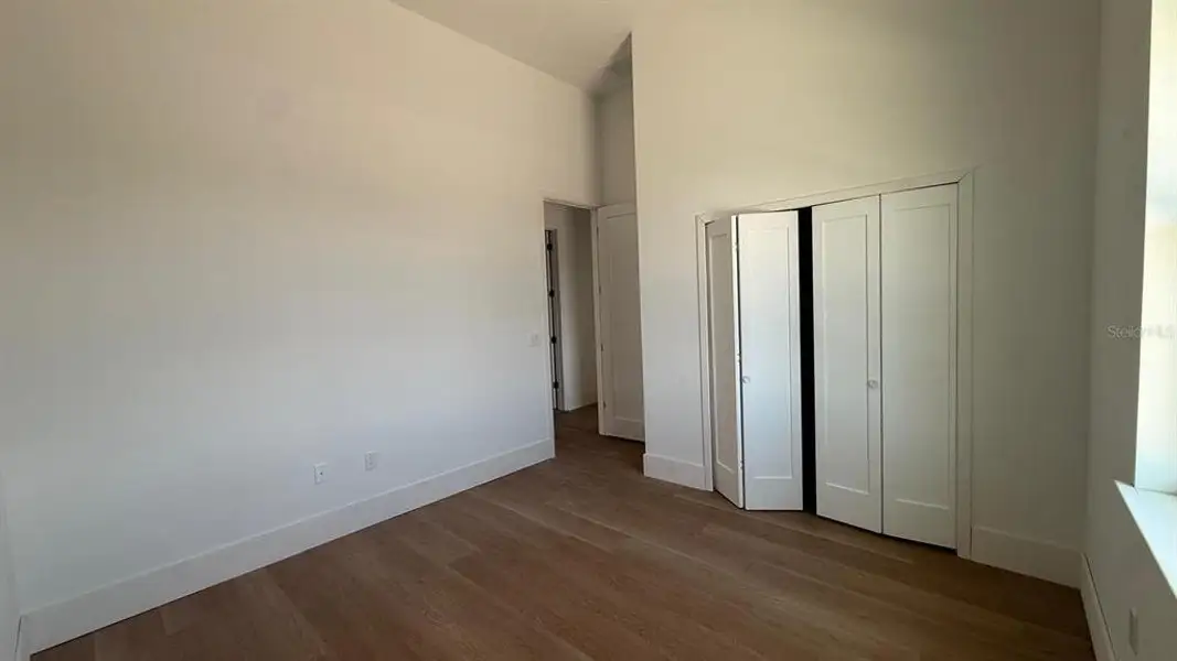 Spacious, unfurnished interior of a new home in , Port Charlotte (Image 12).