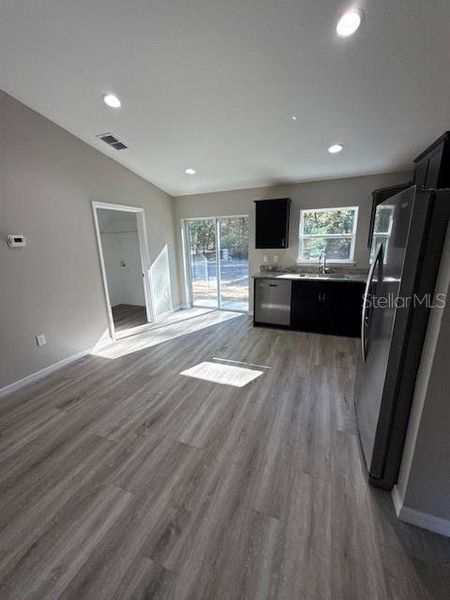 Spacious, unfurnished interior of a new home in , Ocala (Image 7).