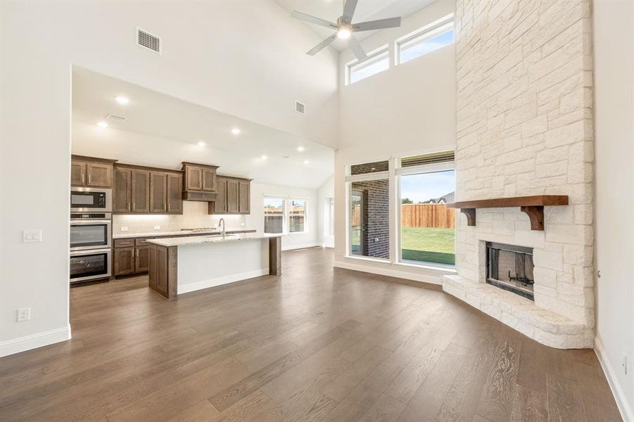 Furnished interior view inside a new home in Liberty, Melissa (Image 24). Furnished interior view inside a new home in Liberty, Melissa (Image 24).