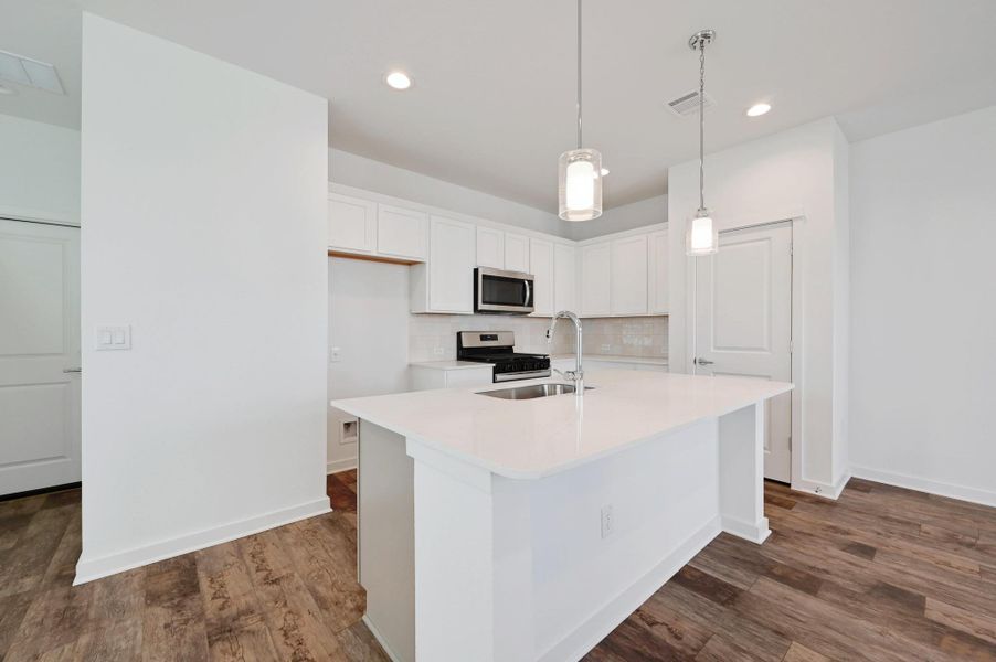 Furnished interior view inside a new home in , Buda (Image 8).