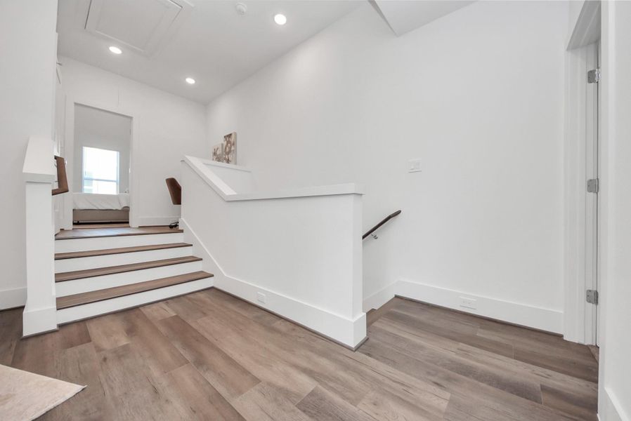 Spacious, unfurnished interior of a new home in Carver Landing, Houston (Image 25).