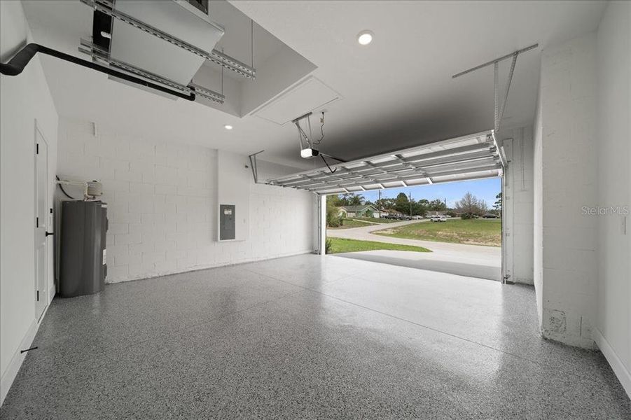 Spacious, unfurnished interior of a new home in , Spring Hill (Image 47).