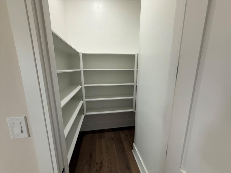 Spacious, unfurnished interior of a new home in , Houston (Image 34).