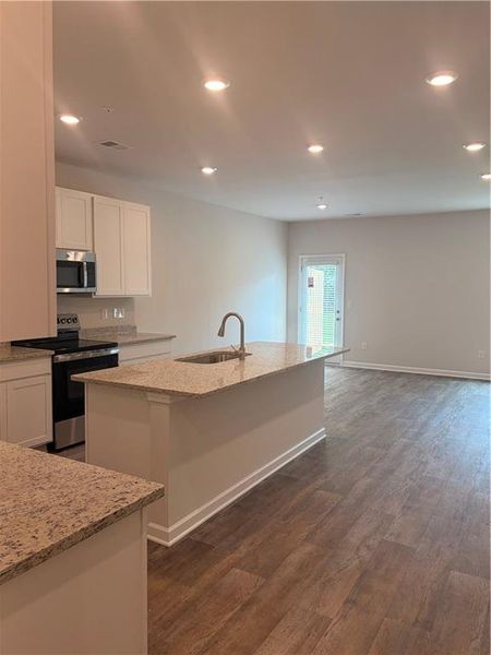 Furnished interior view inside a new home in Carolina, Palmetto (Image 5).