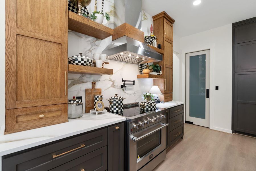 Furnished interior view inside a new home in , Livingston (Image 13).