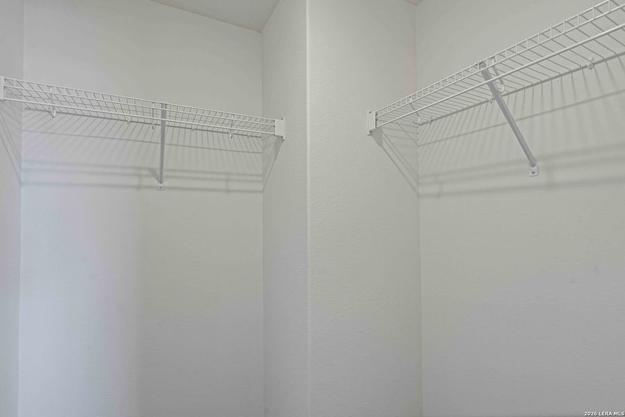 Spacious, unfurnished interior of a new home in , San Antonio (Image 23).