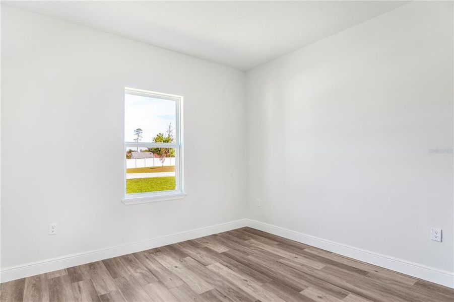 Spacious, unfurnished interior of a new home in , Ocala (Image 22).