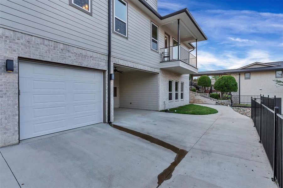 Front exterior of a new home in , Granbury, TX, highlighting curb appeal (Image 19).