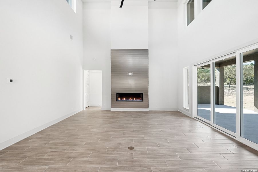 Spacious, unfurnished interior of a new home in Heimer Estates at Garden Ridge, San Antonio (Image 44).
