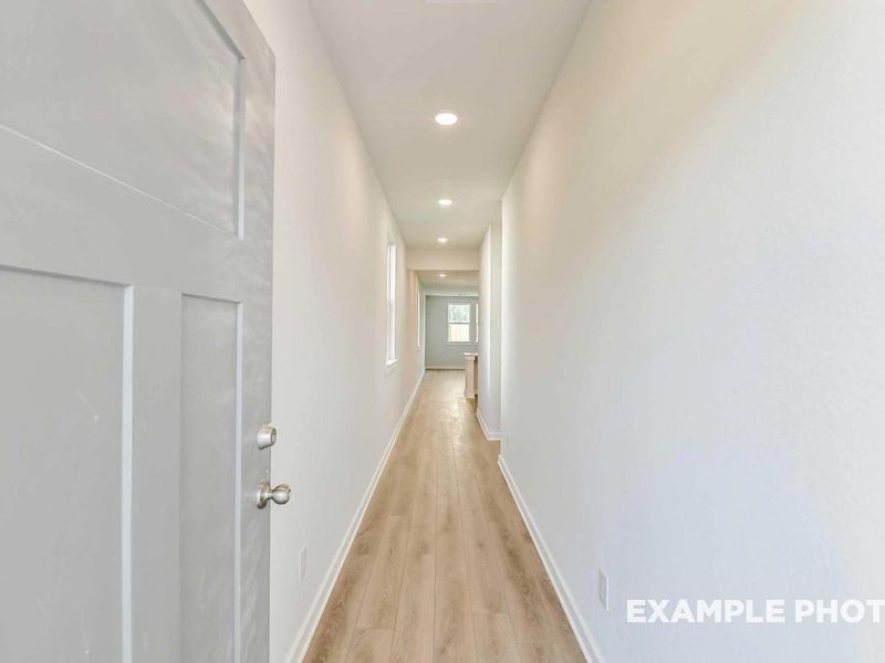 Spacious, unfurnished interior of a new home in Caney Creek Place, Conroe (Image 10).