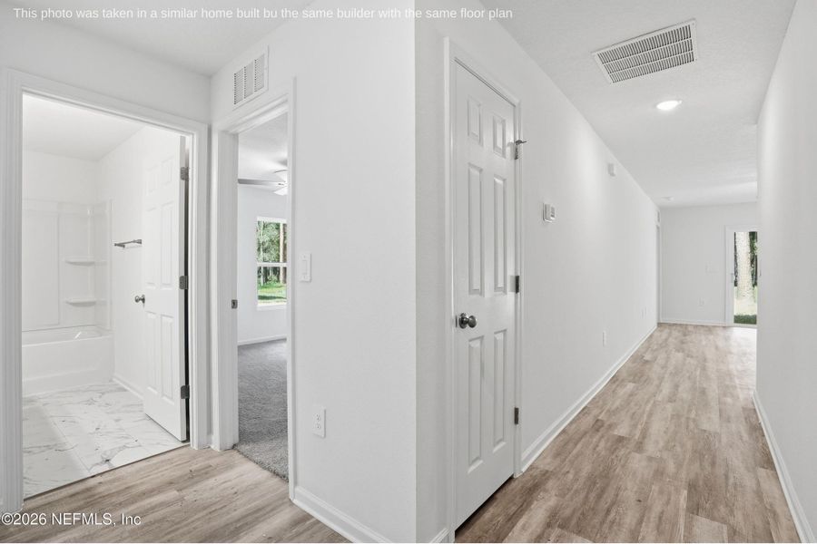 Spacious, unfurnished interior of a new home in , Green Cove Springs (Image 14).