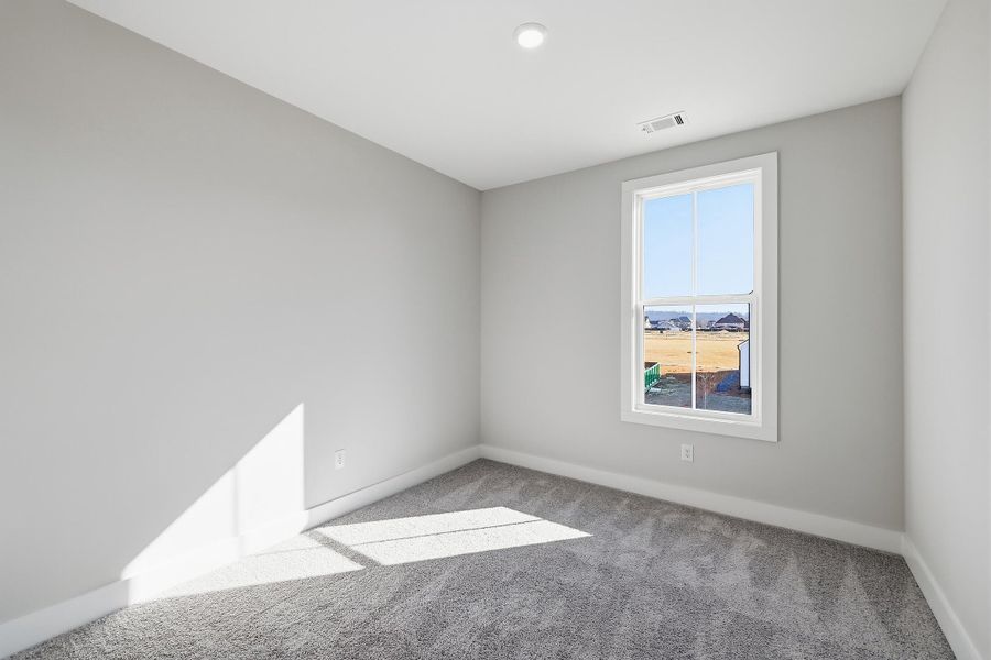 Spacious, unfurnished interior of a new home in Wildflower, Chattanooga (Image 11). Spacious, unfurnished interior of a new home in Wildflower, Chattanooga (Image 11).