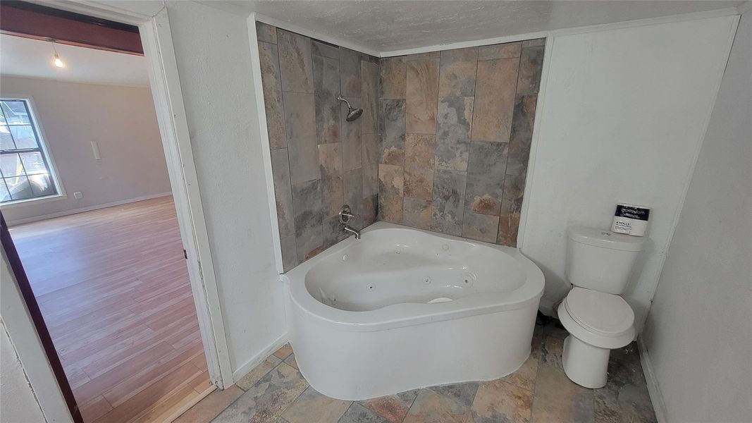 Image 43 of a home in . Image 43 of a home in .