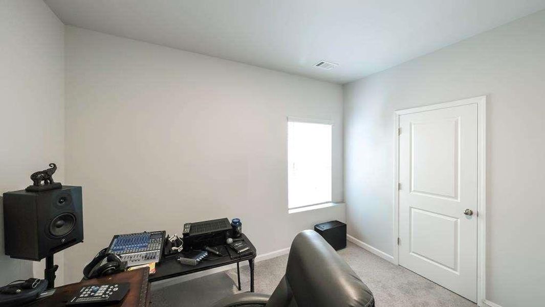 Furnished interior view inside a new home in , Bremen (Image 32).