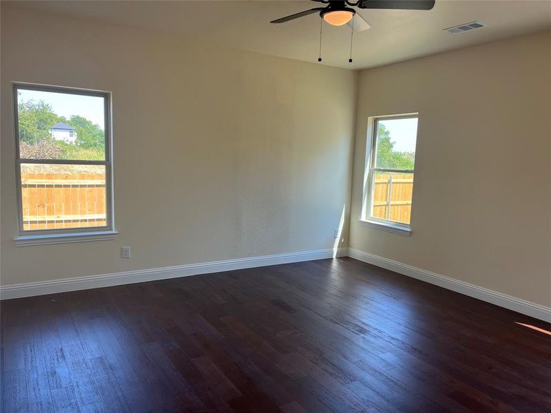 Spacious, unfurnished interior of a new home in , Fort Worth (Image 16).