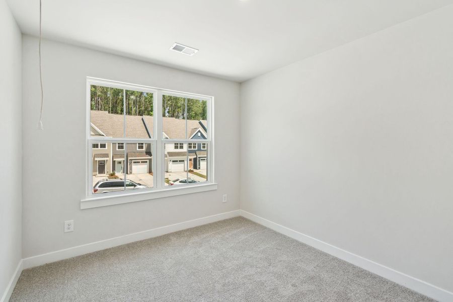 Spacious, unfurnished interior of a new home in Crescent Cove, Summerville (Image 21).