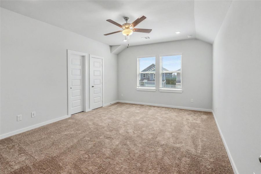 Spacious, unfurnished interior of a new home in Glendale Lakes, Arcola (Image 35). Spacious, unfurnished interior of a new home in Glendale Lakes, Arcola (Image 35).